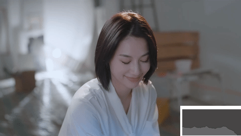 完蛋我被美女包围了