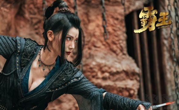 完蛋我被美女包围了